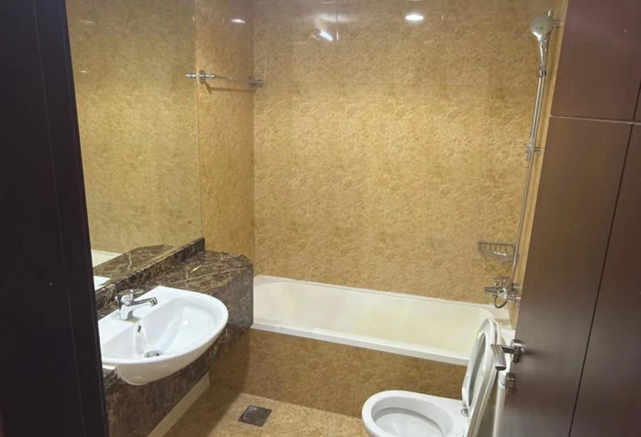 Bright two-bedroom apartment in Al Nahda 2 in Al Nahda, Dubai, gallery image 5