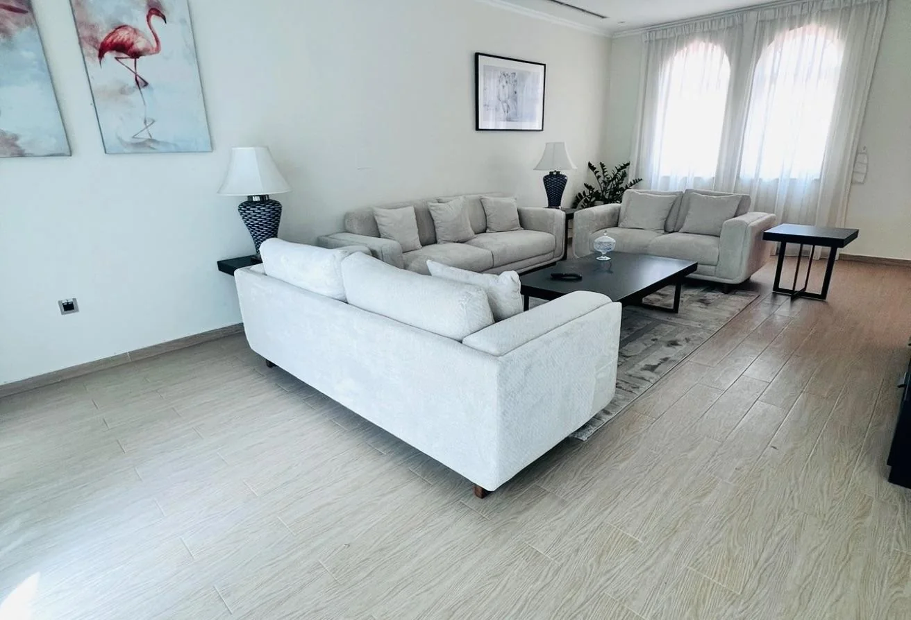 Furnished family villa with private pool in Jumeirah Park in Jumeirah Park, Dubai, gallery image 5